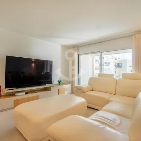 Novo T1 Com Piscina - Descobrir O Mar 5