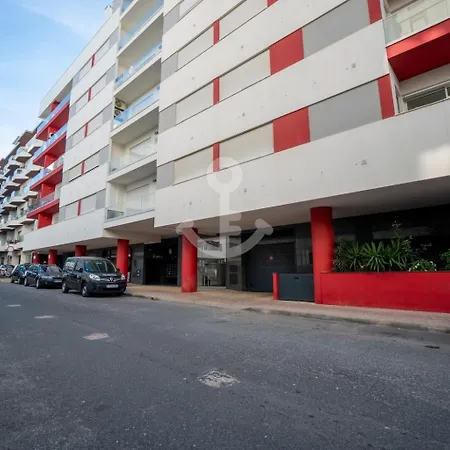 Novo T1 Com Piscina - Descobrir O Mar 5